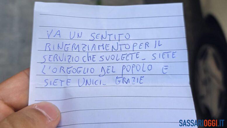 Una bella sorpresa per i poliziotti di Sassari, il biglietto di un cittadino