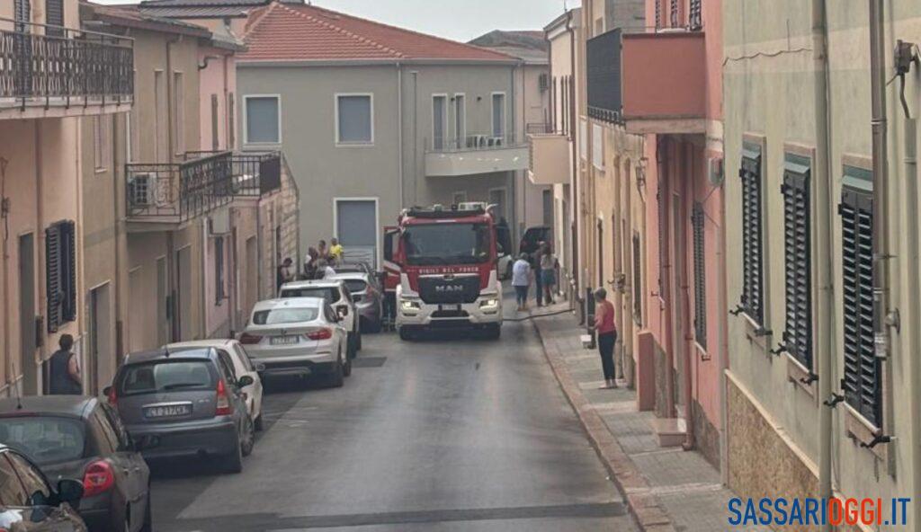 Incendio a Sorso, fiamme nel giardino per guasto fotovoltaico