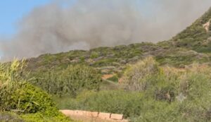 Incendio nelle campagne di Bosa
