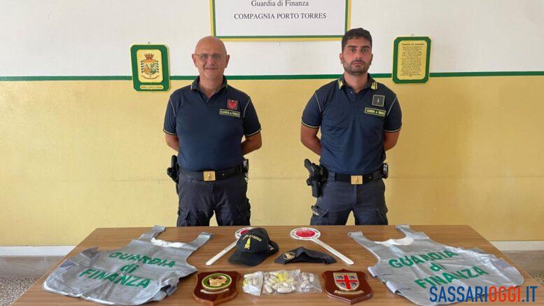 Sbarca a Porto Torres con 20 ovuli di eroina nello stomaco, arrestato