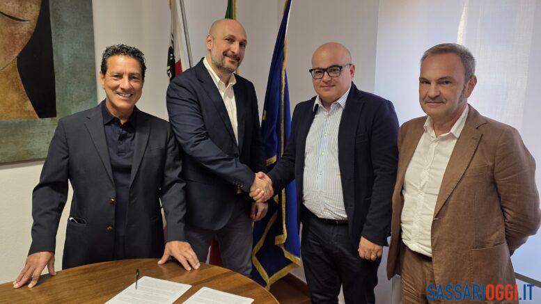 Studenti universitari in bus con un abbonamento a 10 euro a Sassari