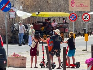 monopattini turisti alghero turismo