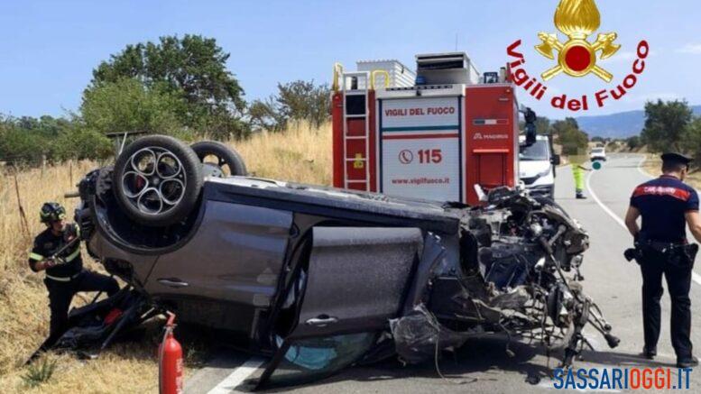 Violento incidente a Illorai, auto si ribalta più volte: un ferito