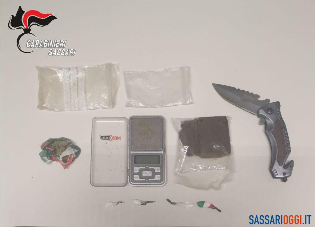 A spasso di notte per Bonorva con droga e coltello, 21enne denunciato