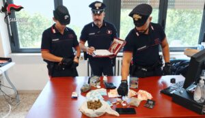 Cocaina e marijuana in garage, arrestato a Porto Torres