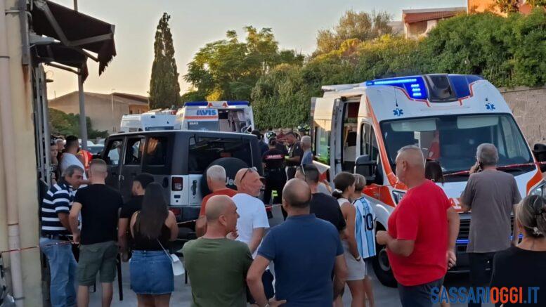 Con l'auto piomba sui tavolini di un bar, tre feriti gravi nell'incidente a Uri