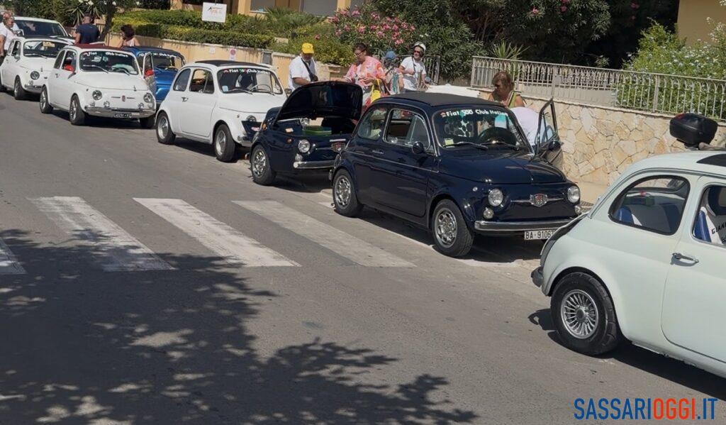 Oltre cento Fiat 500 d’epoca sfilano ad Alghero per l’11esimo raduno