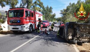 Incidente auto si ribalta a Porto Conte, conducente trasportato a Sassari