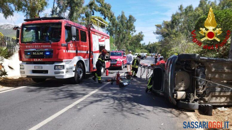 Incidente auto si ribalta a Porto Conte, conducente trasportato a Sassari