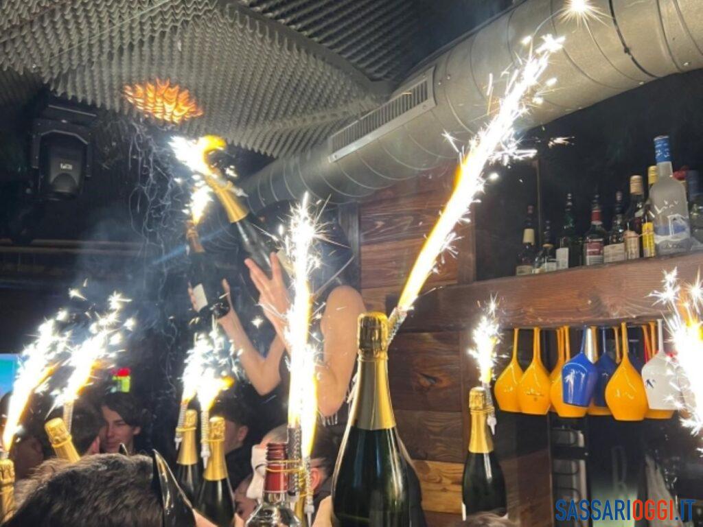 Rischio Crans-Montana a Castelsardo, stop a una serata con centinaia di ragazzi