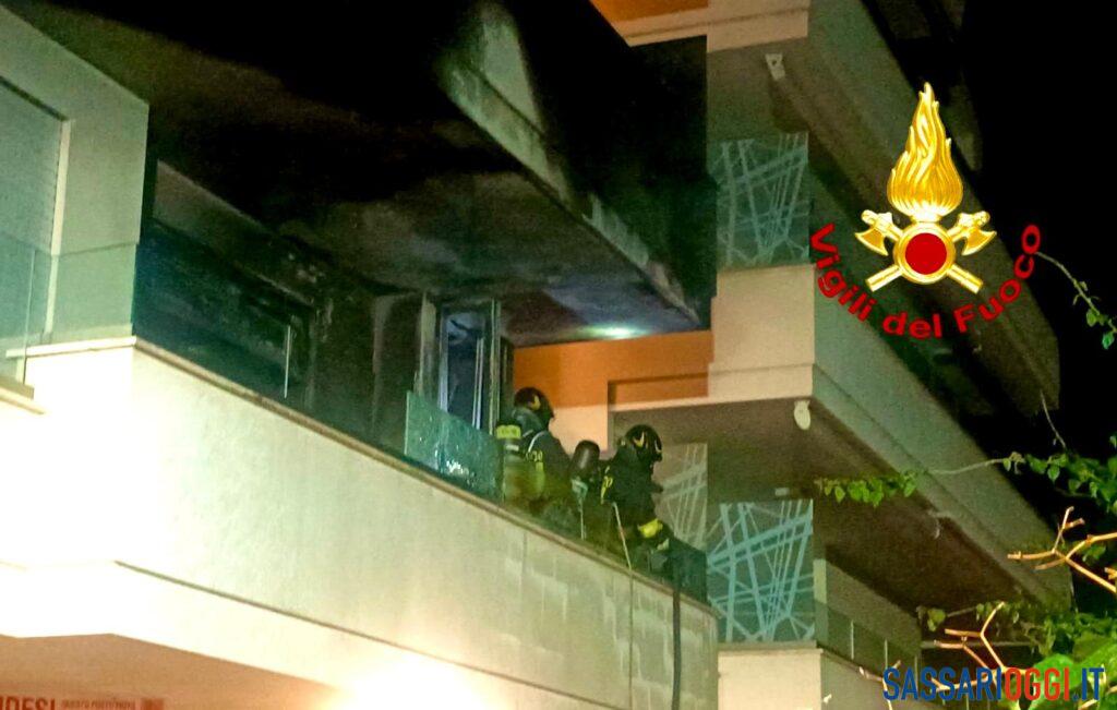 Nette di fuoco in un appartamento ad Alghero, evacuati gli occupanti