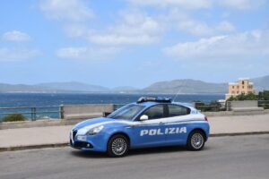 polizia alghero auto mare