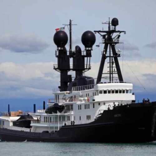 yacht stintino
