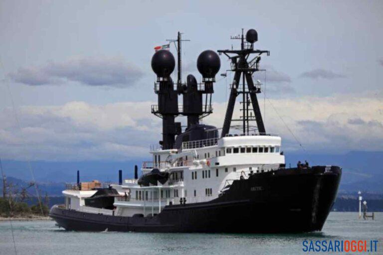 yacht stintino