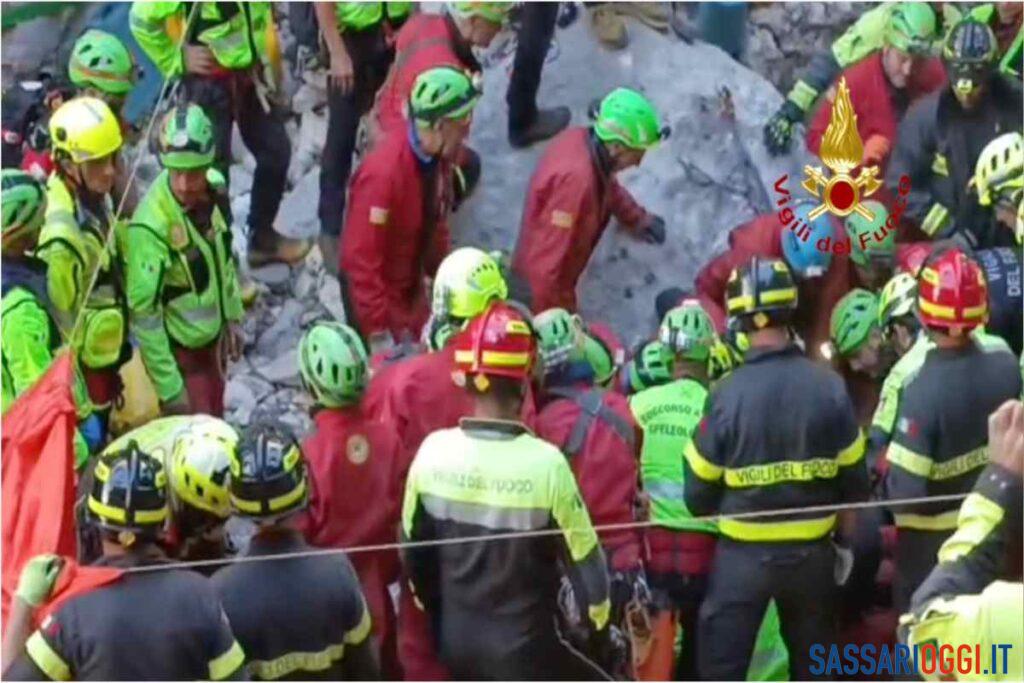 Salvato Luca Olmetto, il 31enne di Codrongianos estratto dalla grotta dopo 27 ore